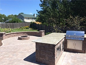 Kitchen/Bar Area, Patio, Firepit & Wall